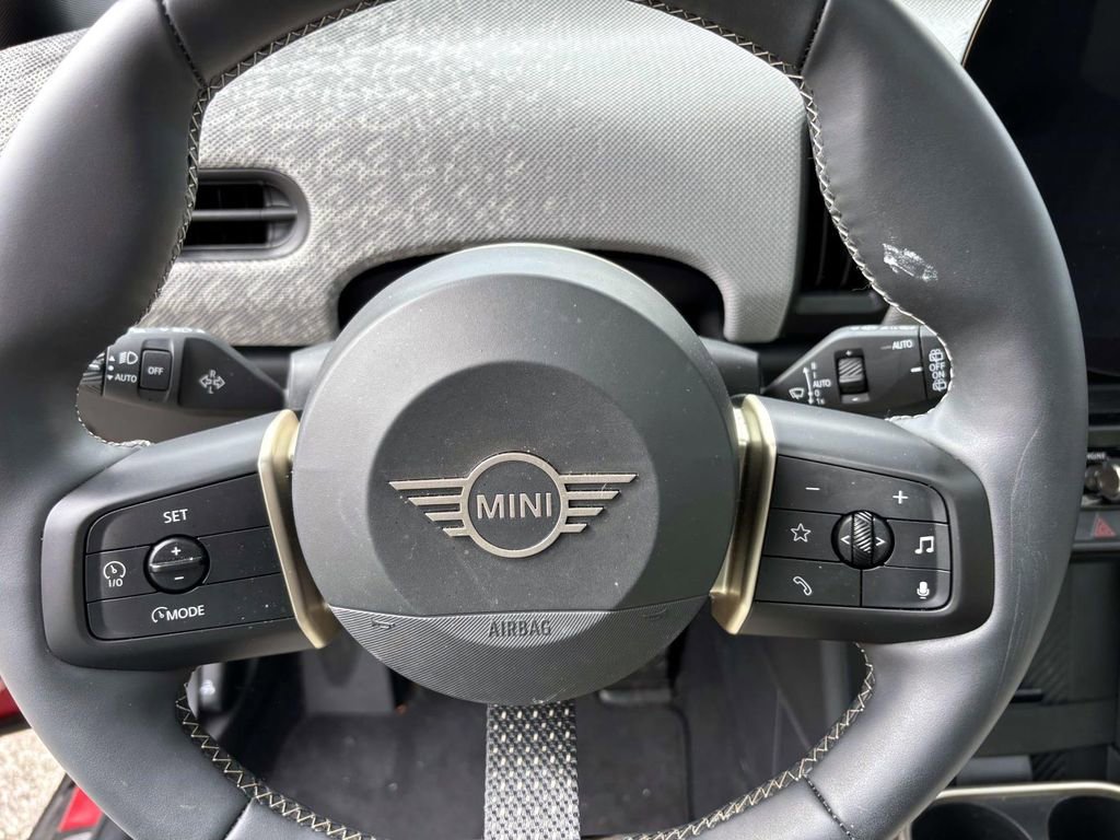 Certified 2025 MINI Cooper S image 15