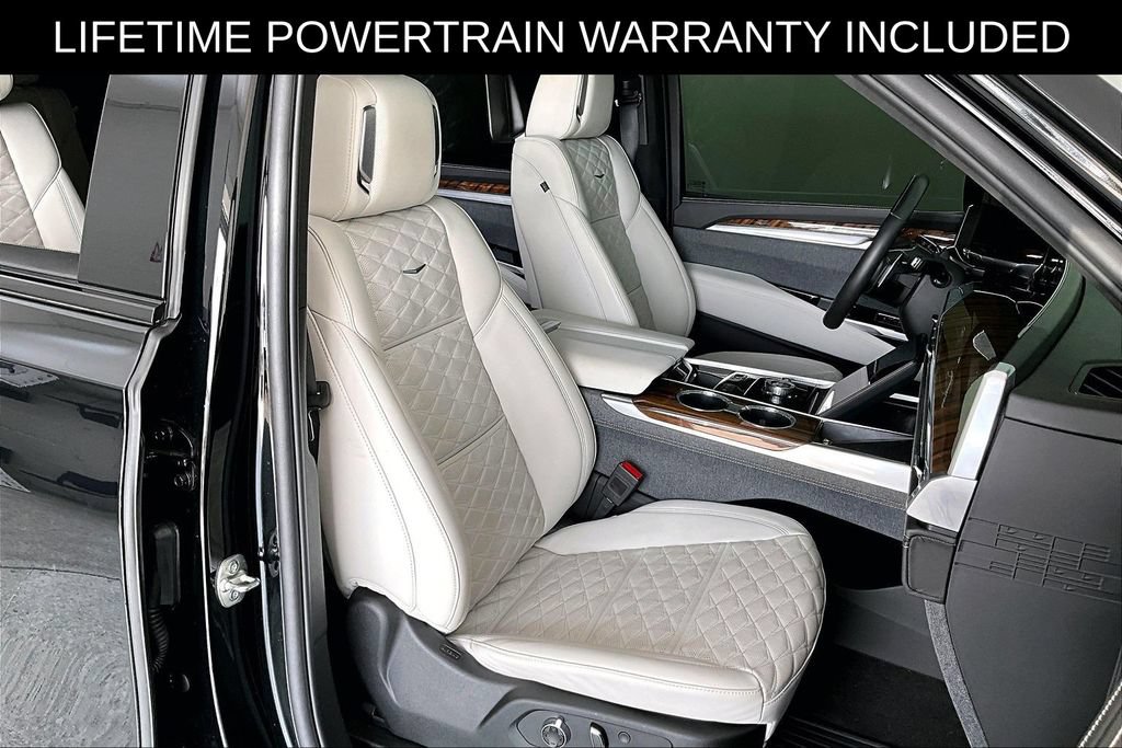 Used 2025 Cadillac Escalade ESV Sport Platinum AWD/4WD image 9