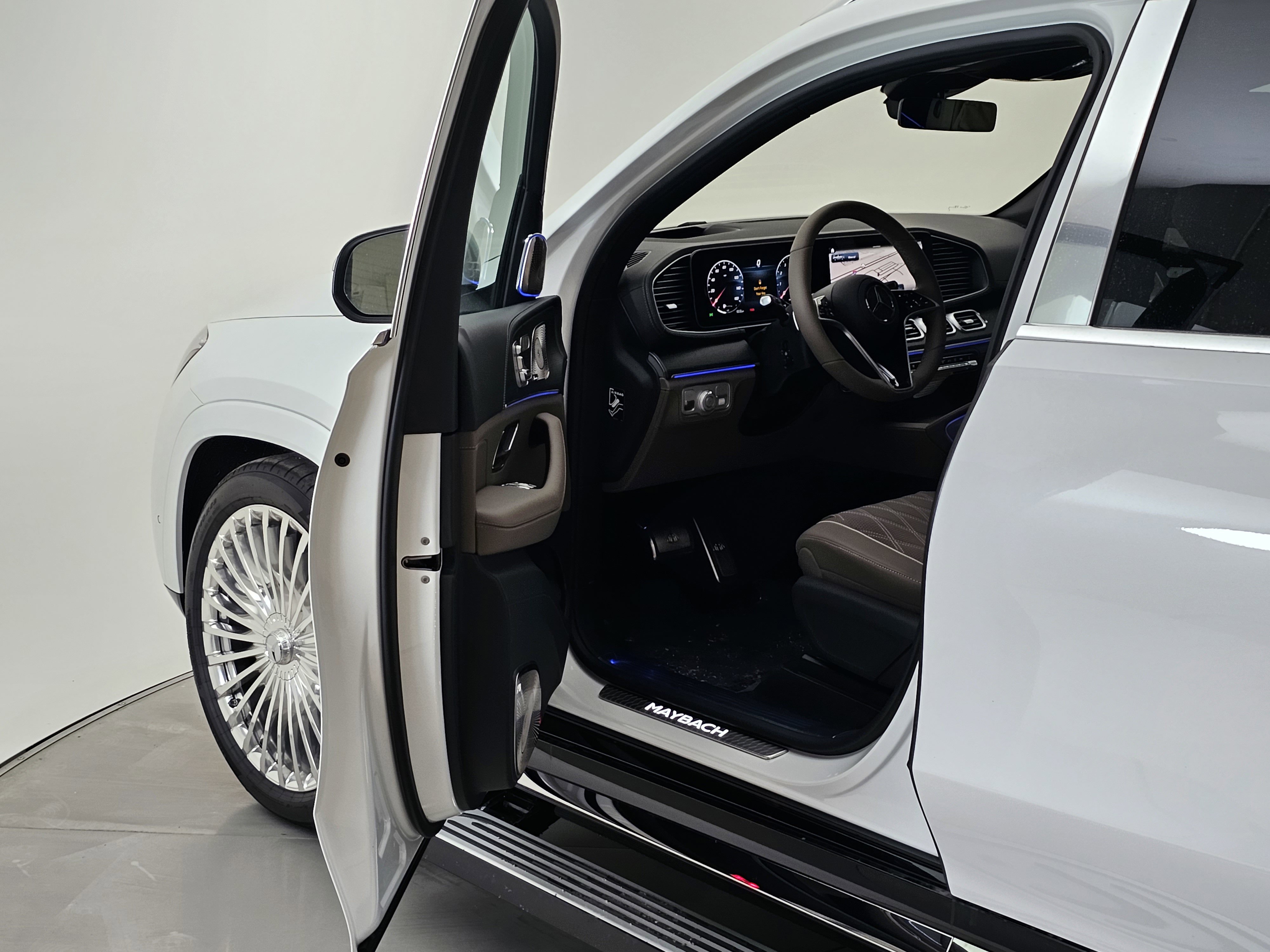 New 2026 Mercedes-Benz Maybach GLS 600 4MATIC image 12