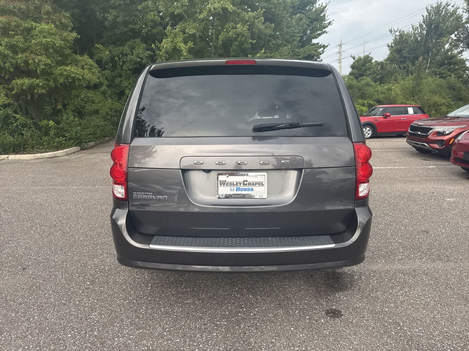 Used 2017 Dodge Grand Caravan SE w/ Power Window Group FWD image 5