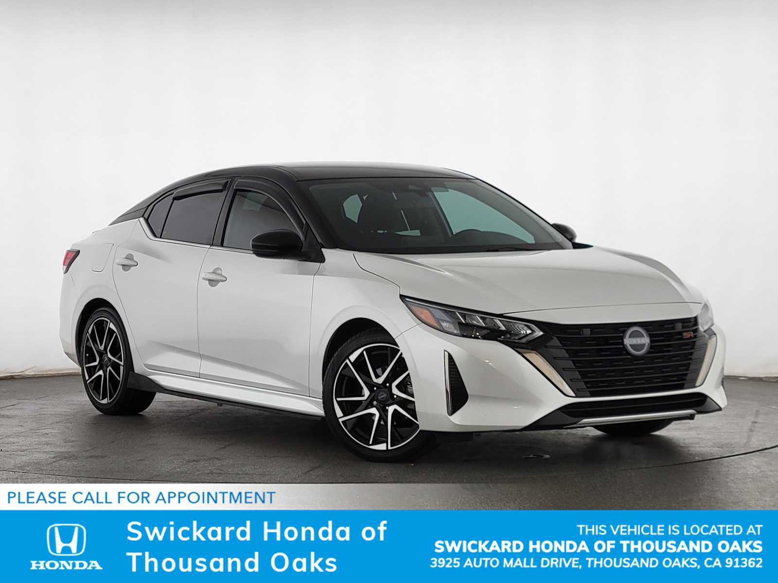 Used 2024 Nissan Sentra SR FWD image 1