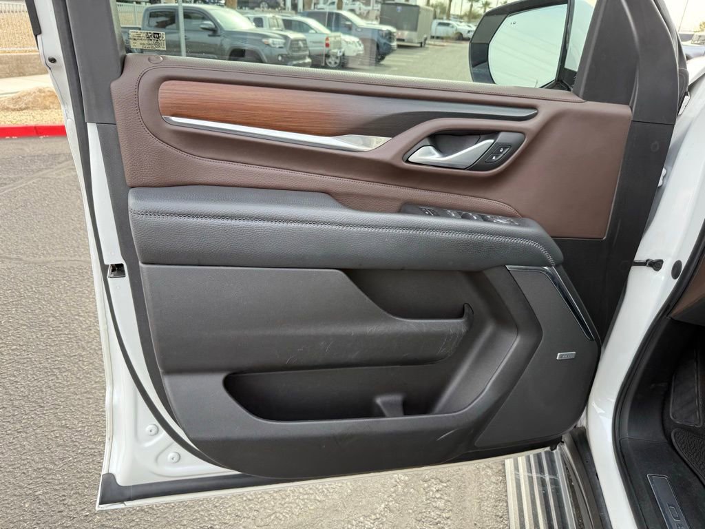 Used 2022 GMC Yukon XL Denali image 25