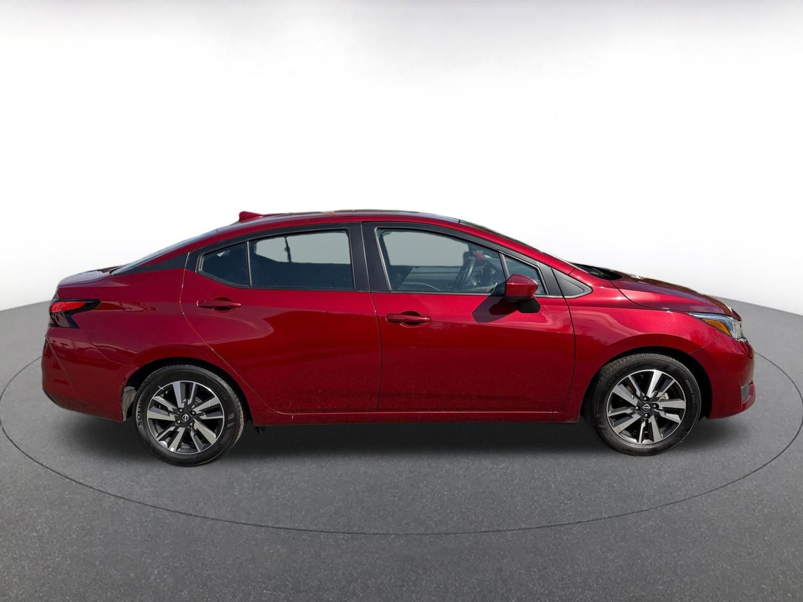 Used 2025 Nissan Versa SV FWD image 15