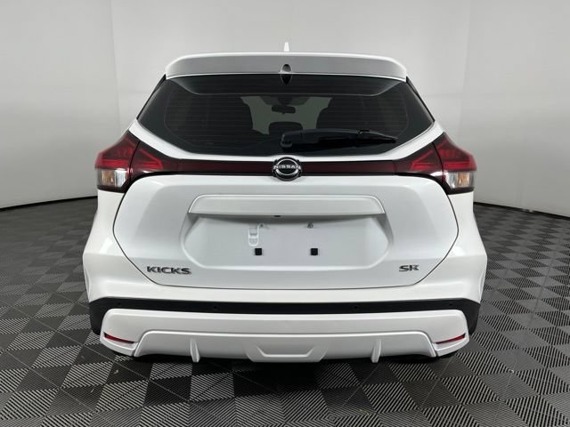Used 2024 Nissan Kicks SR w/ SR Premium Package FWD image 10