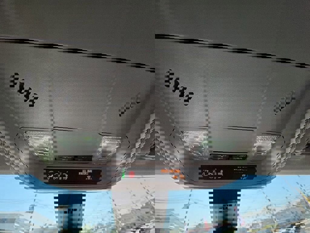 Used 2023 Chevrolet Equinox LT image 23