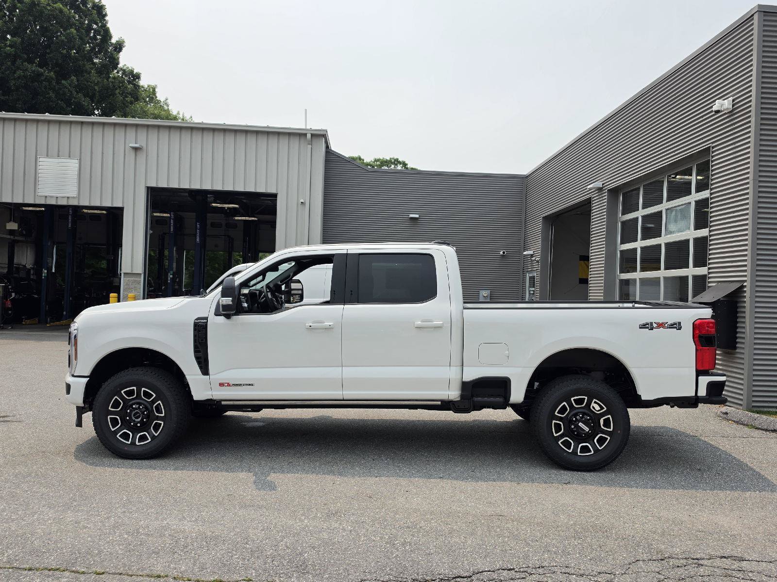New 2026 Ford F350 Platinum w/ Snow Plow Prep Package AWD/4WD image 7