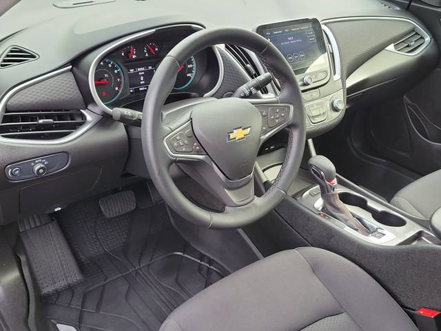 Certified 2025 Chevrolet Malibu RS FWD image 14