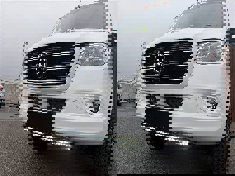Used 2023 Mercedes-Benz Sprinter 3500 image 3