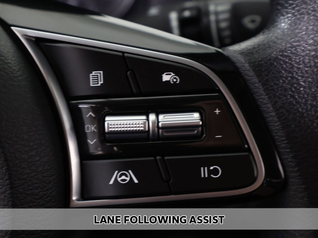 Used 2024 Kia Forte LXS w/ LXS Technology Package FWD image 3