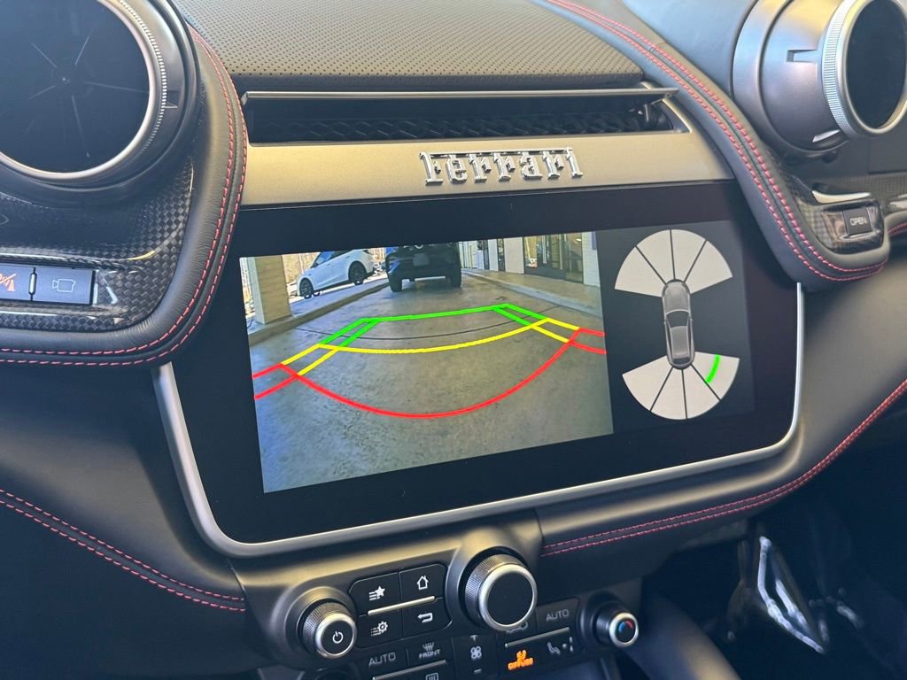 Used 2018 Ferrari GTC4Lusso T image 21