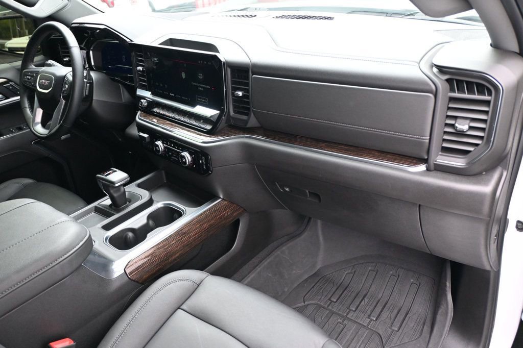 Used 2025 GMC Sierra 1500 Elevation w/ Elevation Premium Package image 12