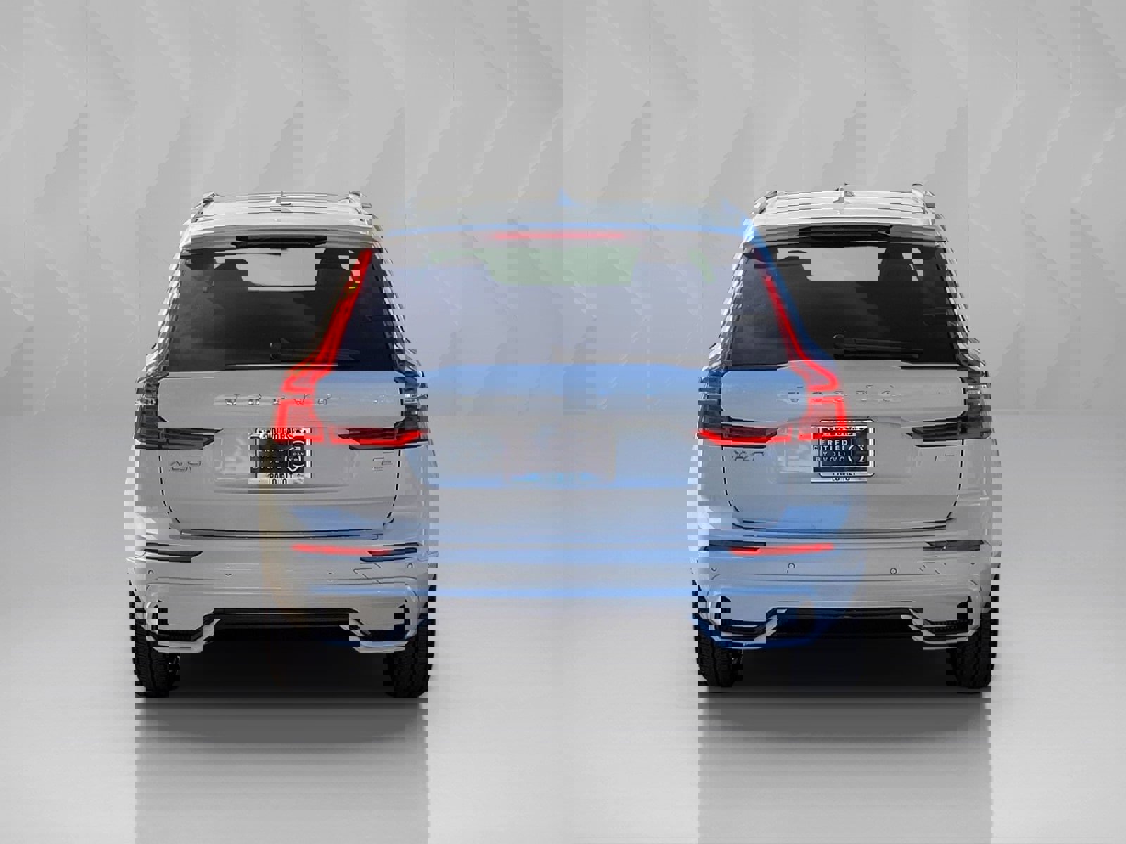 Certified 2024 Volvo XC60 T8 Ultimate w/ Protection Package Premier image 8