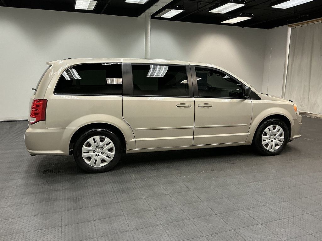 Used 2014 Dodge Grand Caravan SE w/ Quick Order Package 29E SE FWD image 6