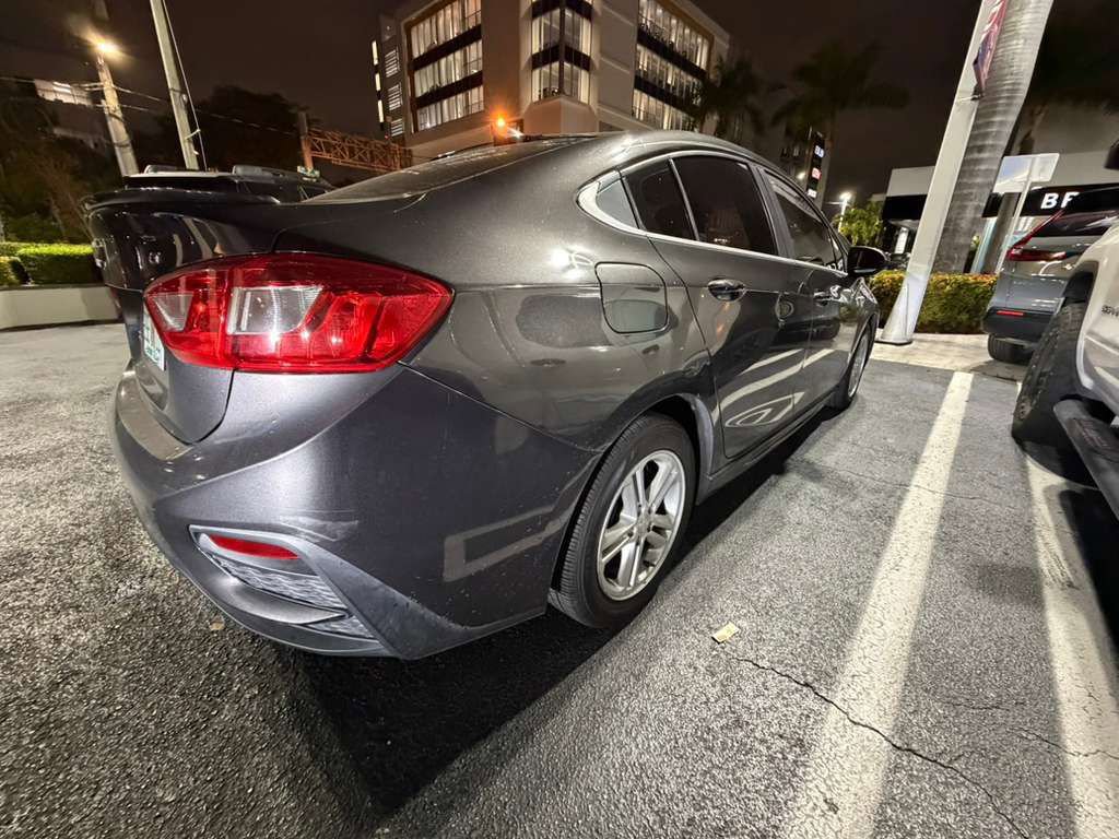 Used 2017 Chevrolet Cruze LT w/ Convenience Package image 11