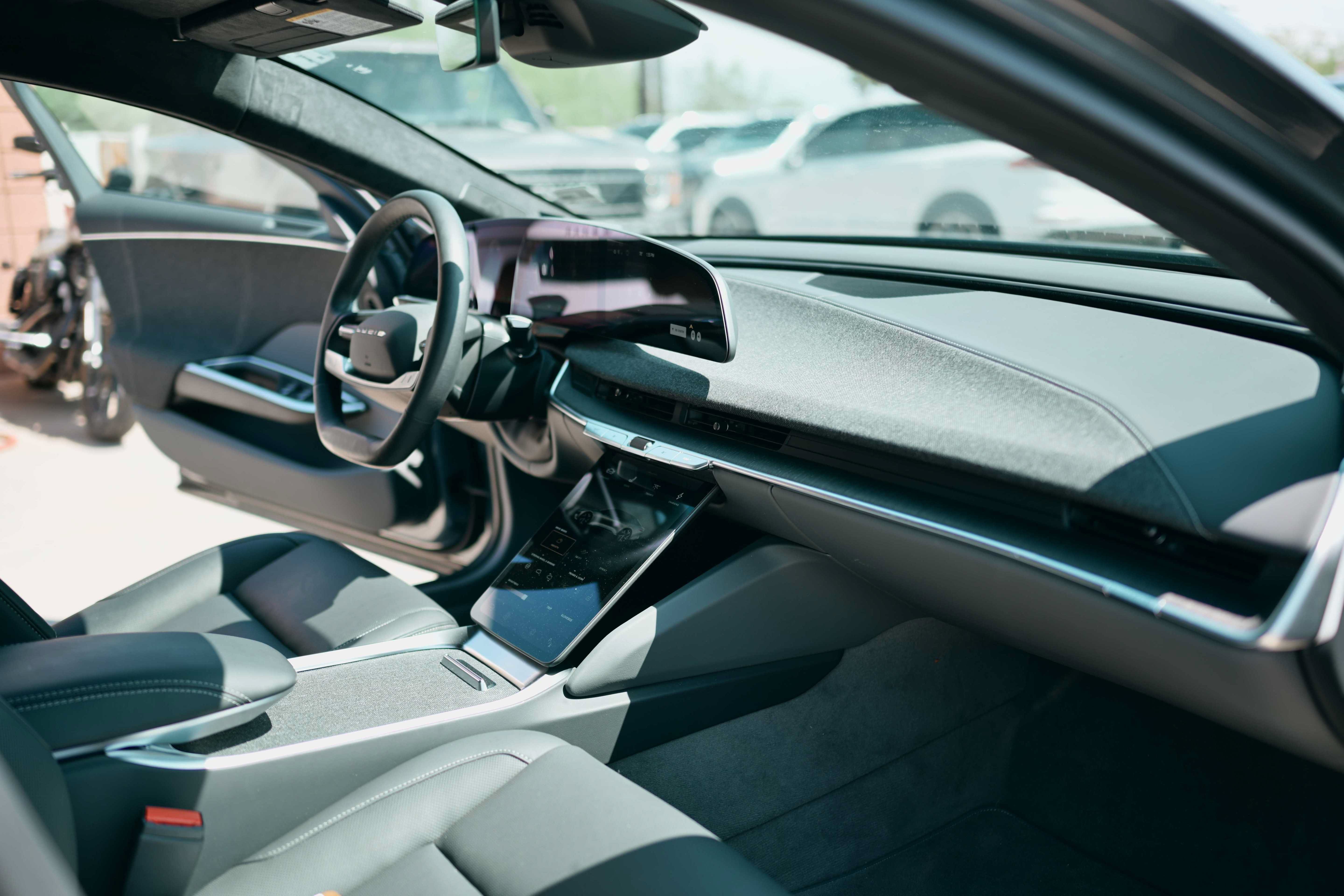 Used 2024 Lucid Air Pure RWD image 15