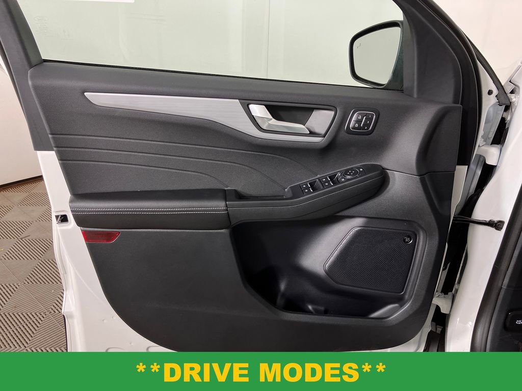 New 2026 Ford Escape Base w/ PHEV Premium Package image 22