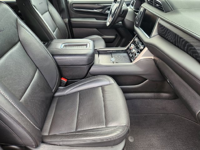 Used 2024 GMC Yukon Denali AWD/4WD image 11