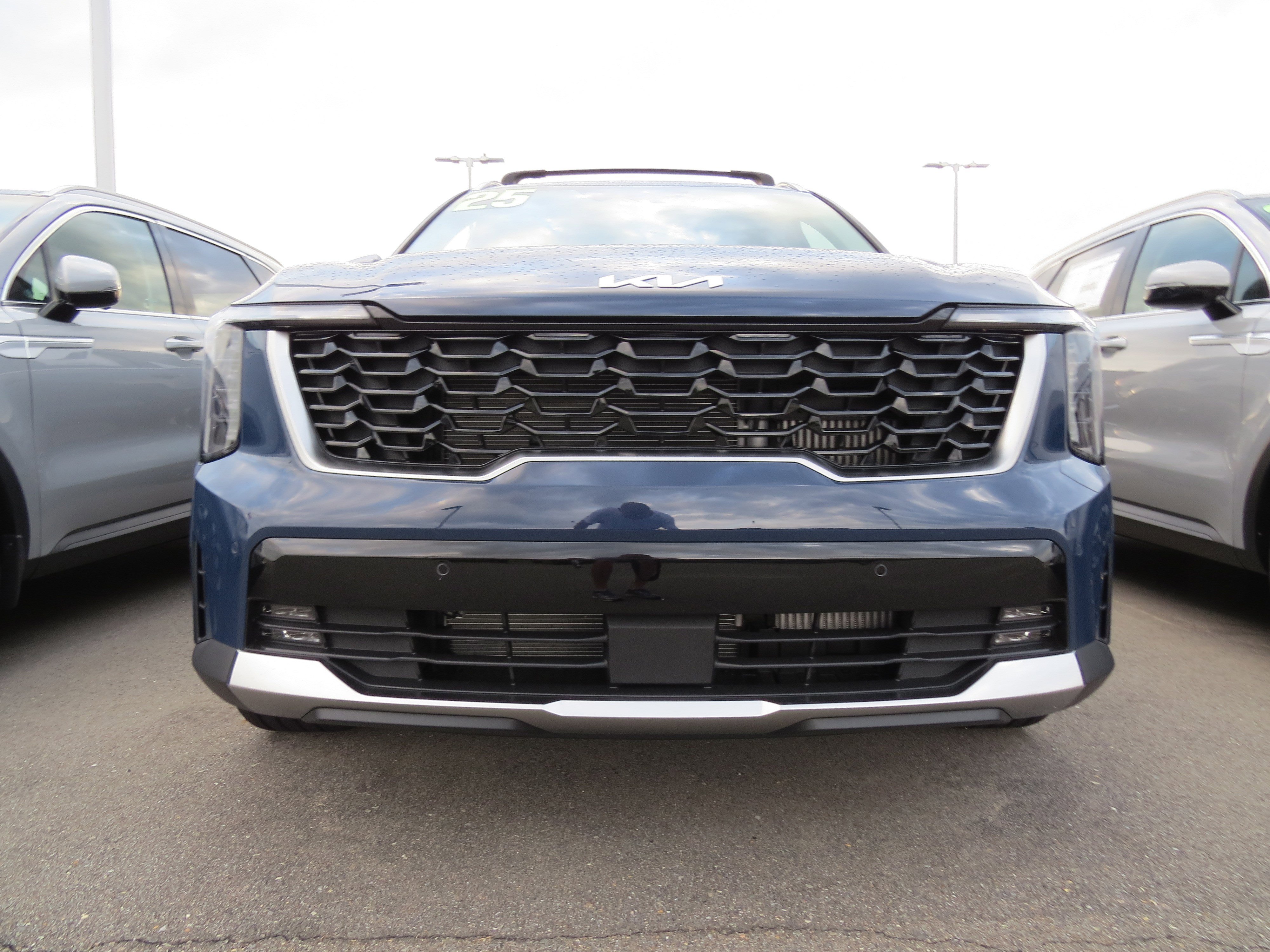 New 2025 Kia Sorento EX image 3