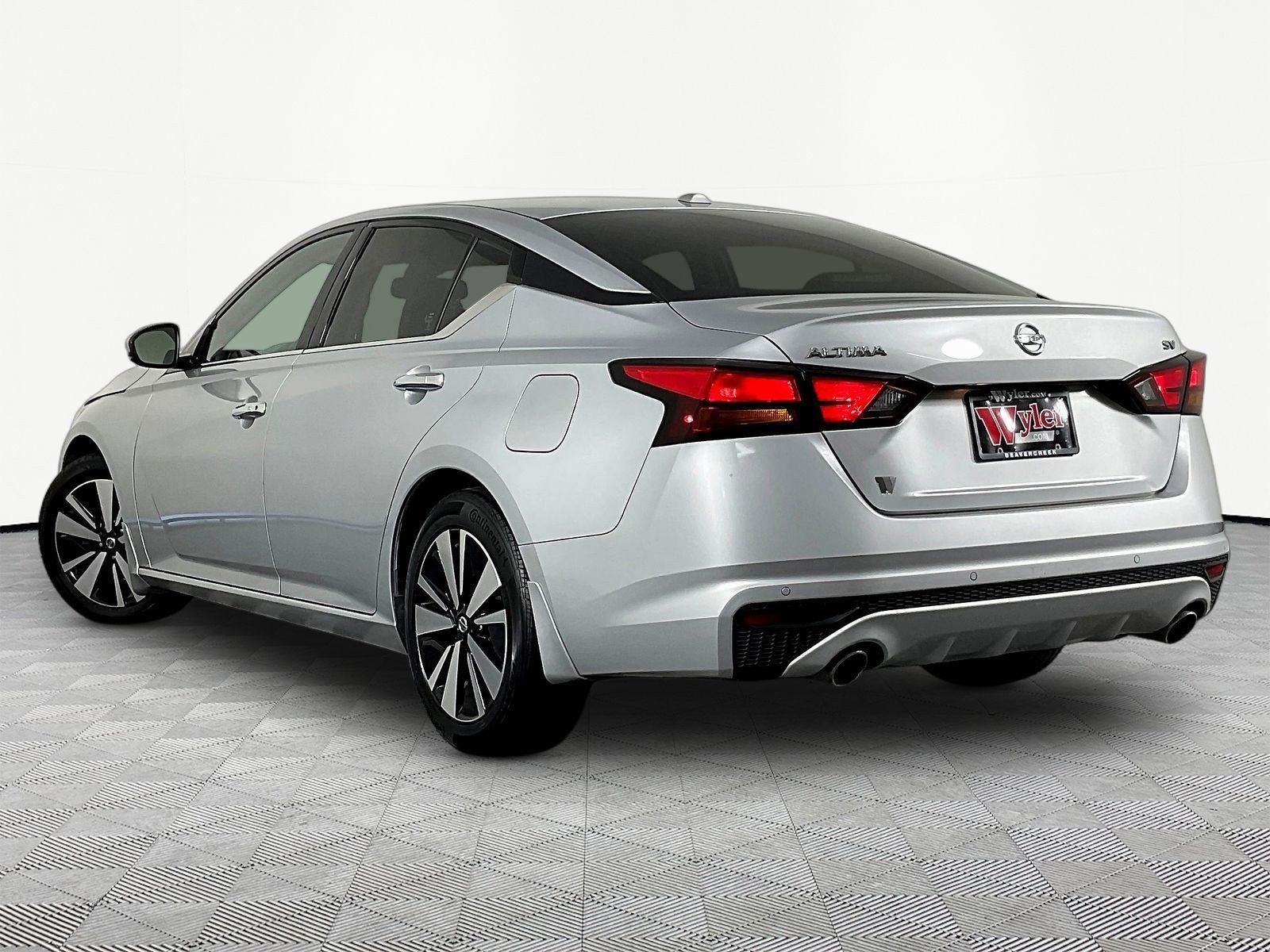 Used 2020 Nissan Altima 2.5 SV FWD image 4