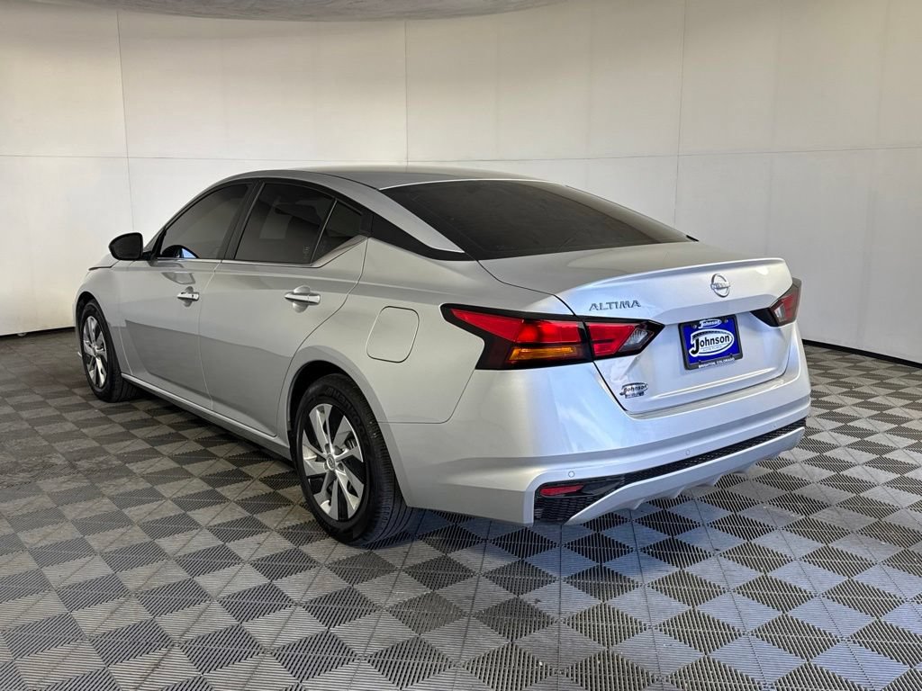 Used 2024 Nissan Altima 2.5 S FWD image 11