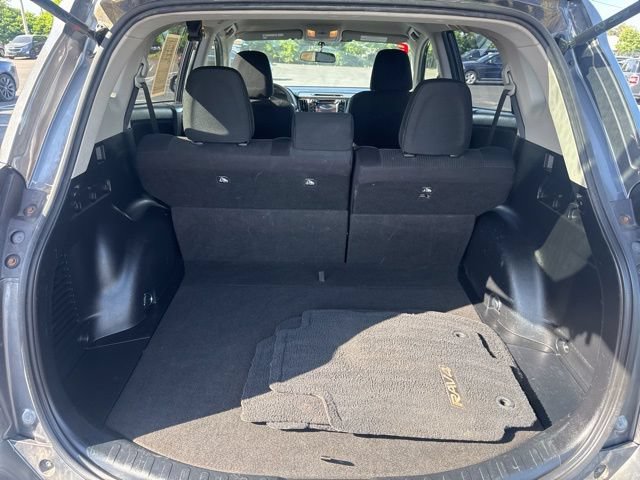 Used 2016 Toyota RAV4 LE AWD/4WD image 9