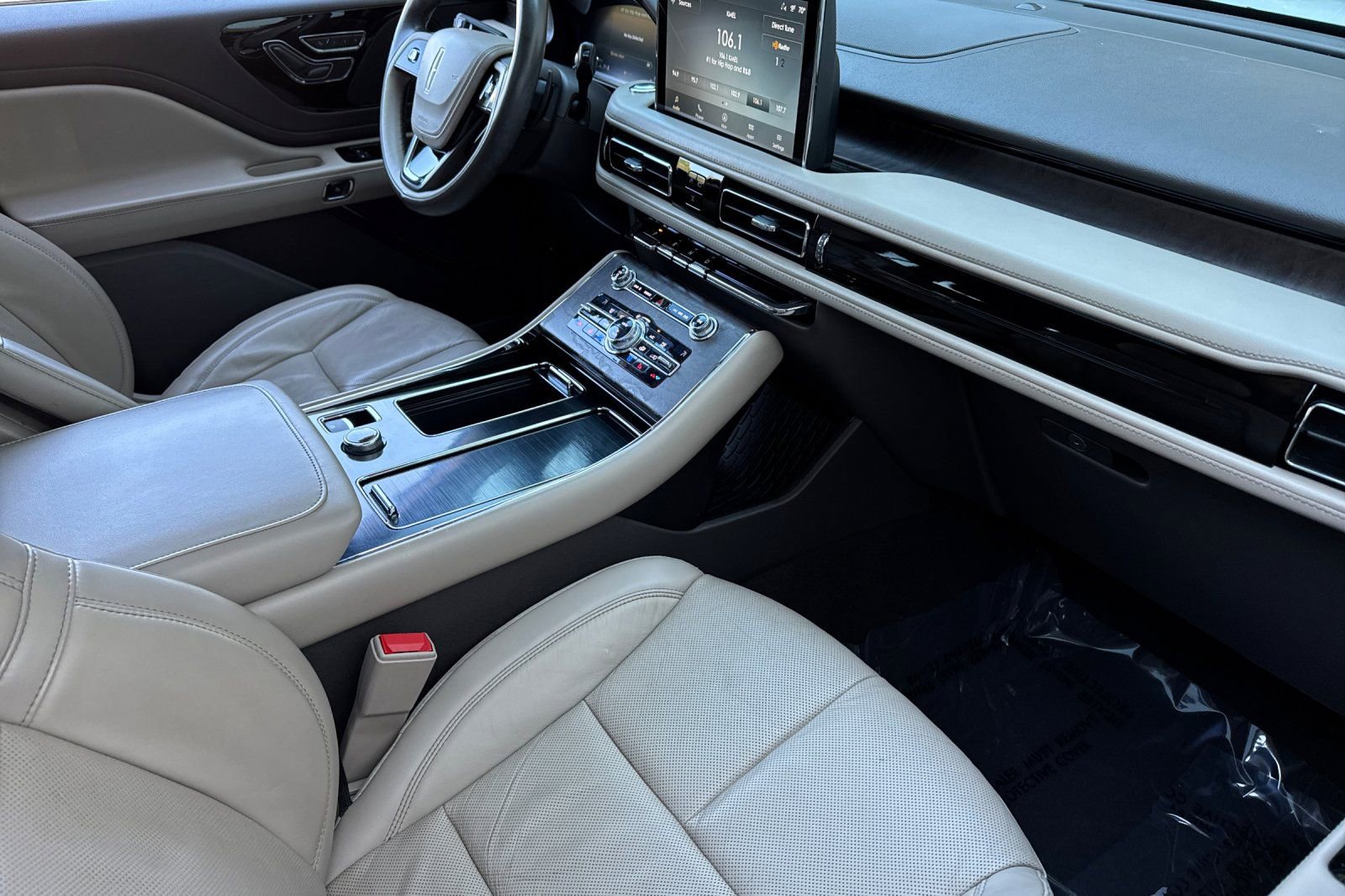 Certified 2020 Lincoln Aviator Reserve w/ Equipment Group 201A image 15