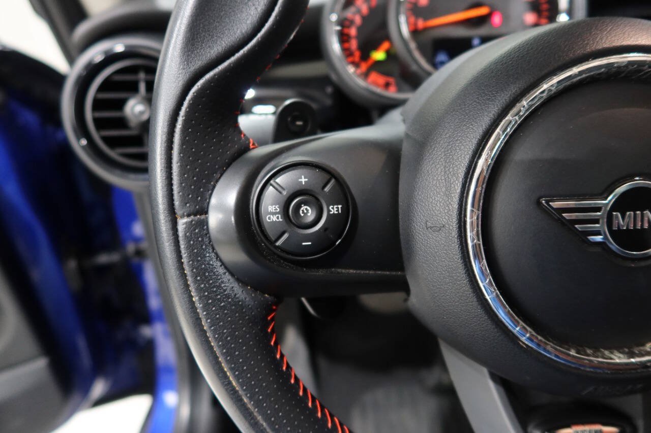 Used 2019 MINI Cooper S w/ Signature Upholstery Package FWD image 27