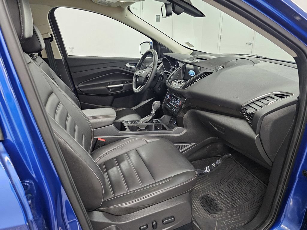 Used 2017 Ford Escape Titanium AWD/4WD image 25