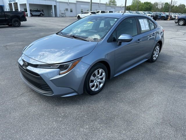 Used 2023 Toyota Corolla LE FWD image 2