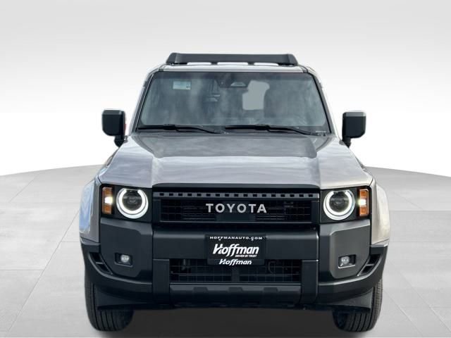 Used 2025 Toyota Land Cruiser image 2