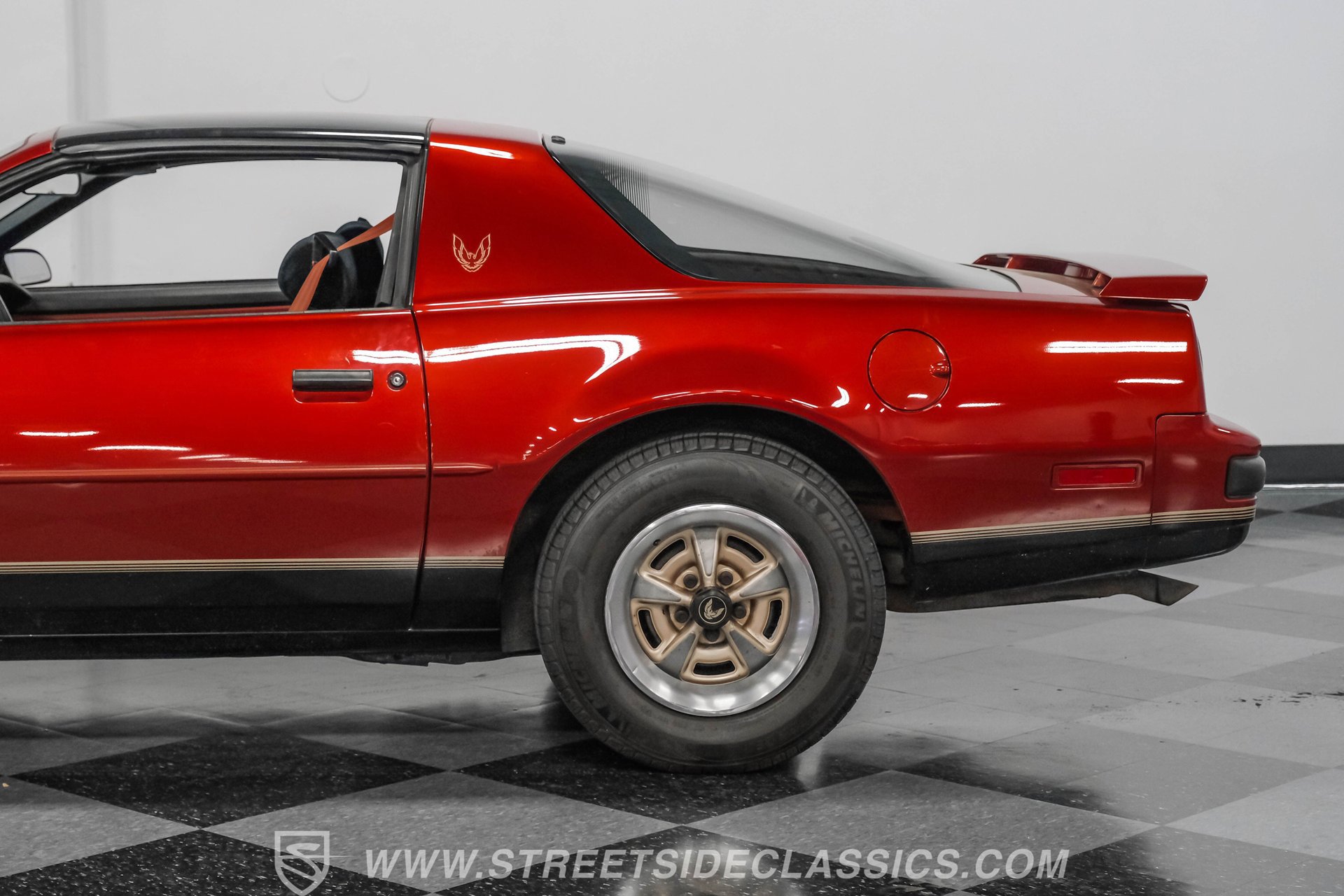 Used 1987 Pontiac Firebird Coupe image 21