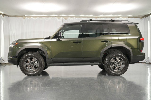 Used 2026 Lexus GX 550 Overtrail+ image 3