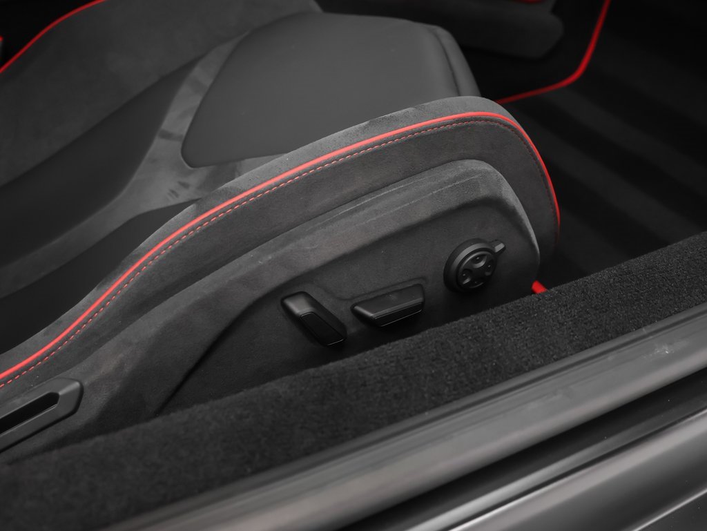 Used 2024 Lamborghini Revuelto image 17