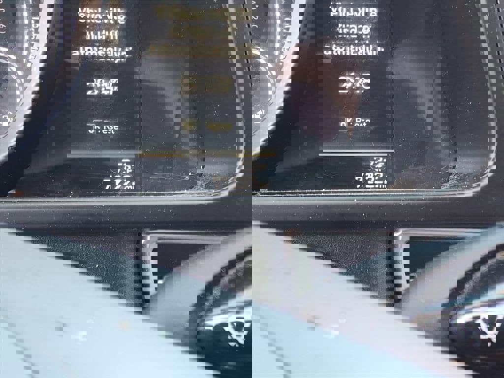 Used 2023 Hyundai Elantra Blue image 13