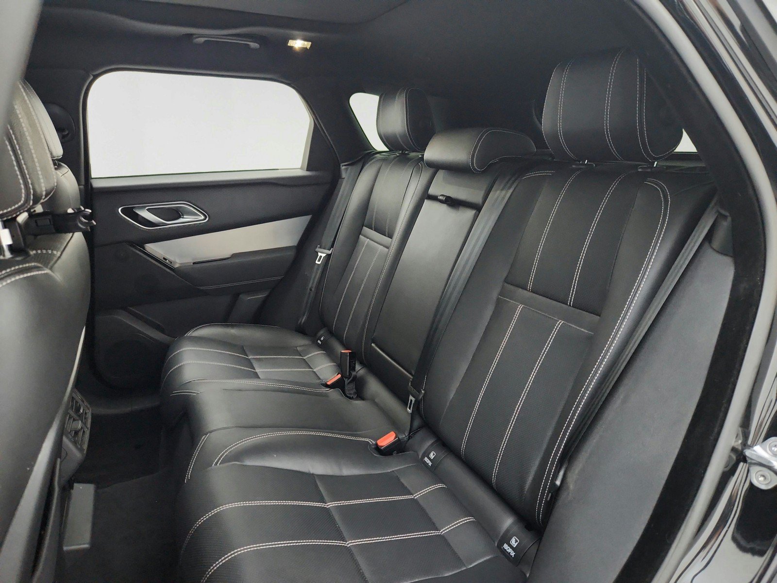Used 2022 Land Rover Range Rover Velar R-Dynamic S AWD/4WD image 31