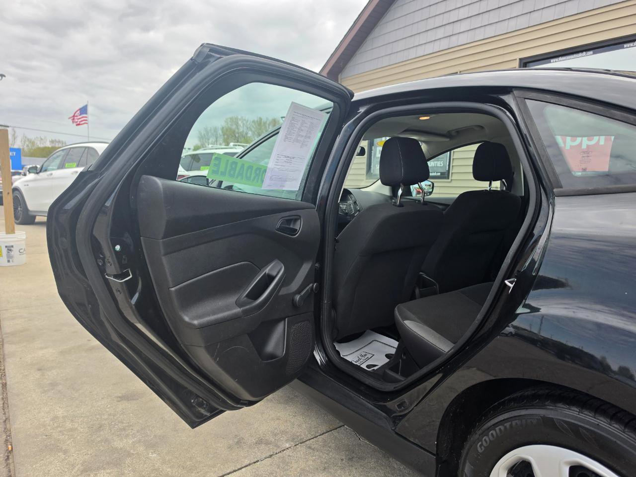Used 2013 Ford Focus S FWD image 11
