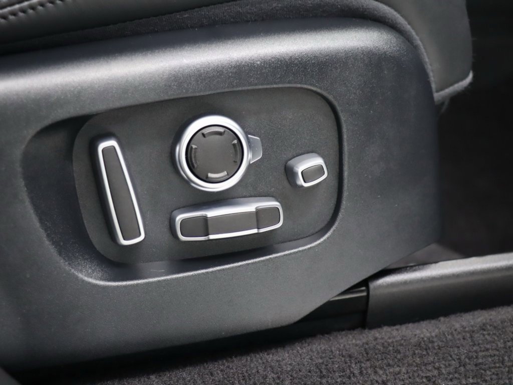 Used 2018 Land Rover Range Rover Sport HSE Dynamic image 21