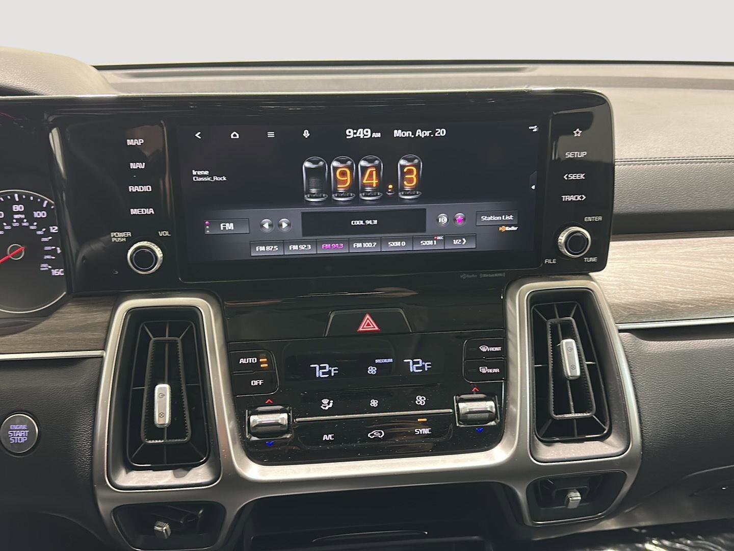 Used 2022 Kia Sorento S w/ Panoramic Sunroof Package AWD/4WD image 13
