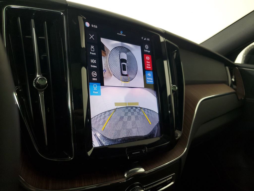 Certified 2025 Volvo XC60 B5 Plus image 31