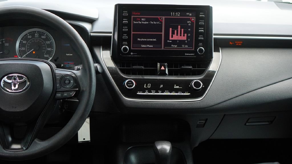 Used 2021 Toyota Corolla LE image 9