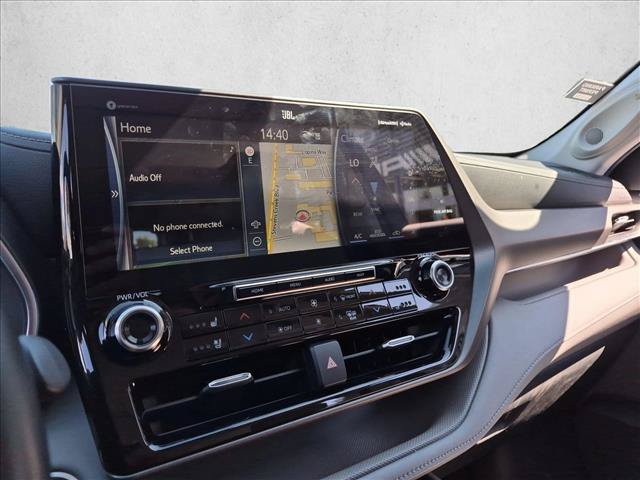 Used 2020 Toyota Highlander Limited AWD/4WD image 12