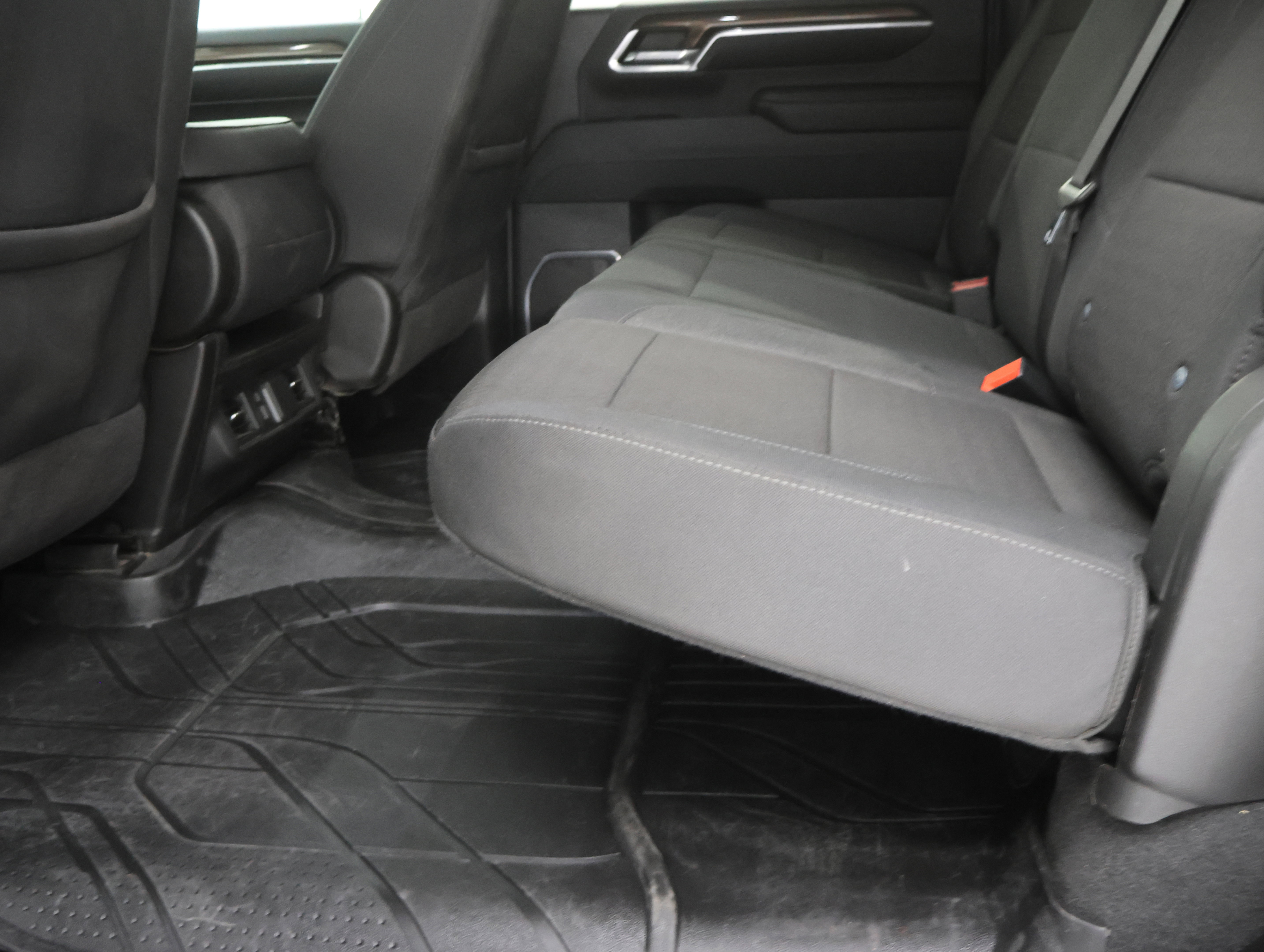 Used 2024 Chevrolet Silverado 2500 LT w/ Midnight Edition image 40