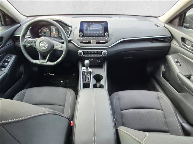 Used 2025 Nissan Altima 2.5 S FWD image 16
