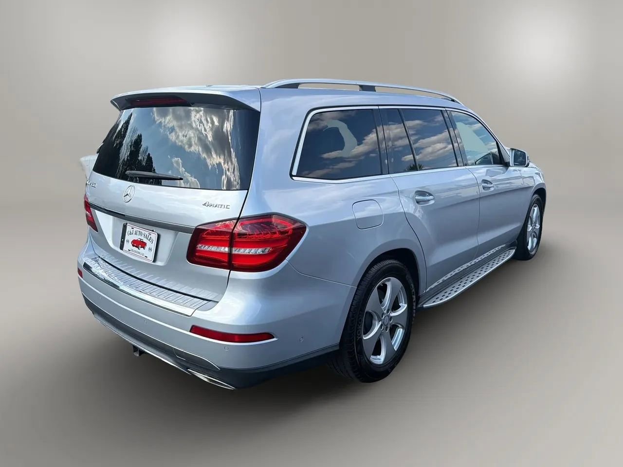 Used 2017 Mercedes-Benz GLS 450 4MATIC w/ Premium Package image 7