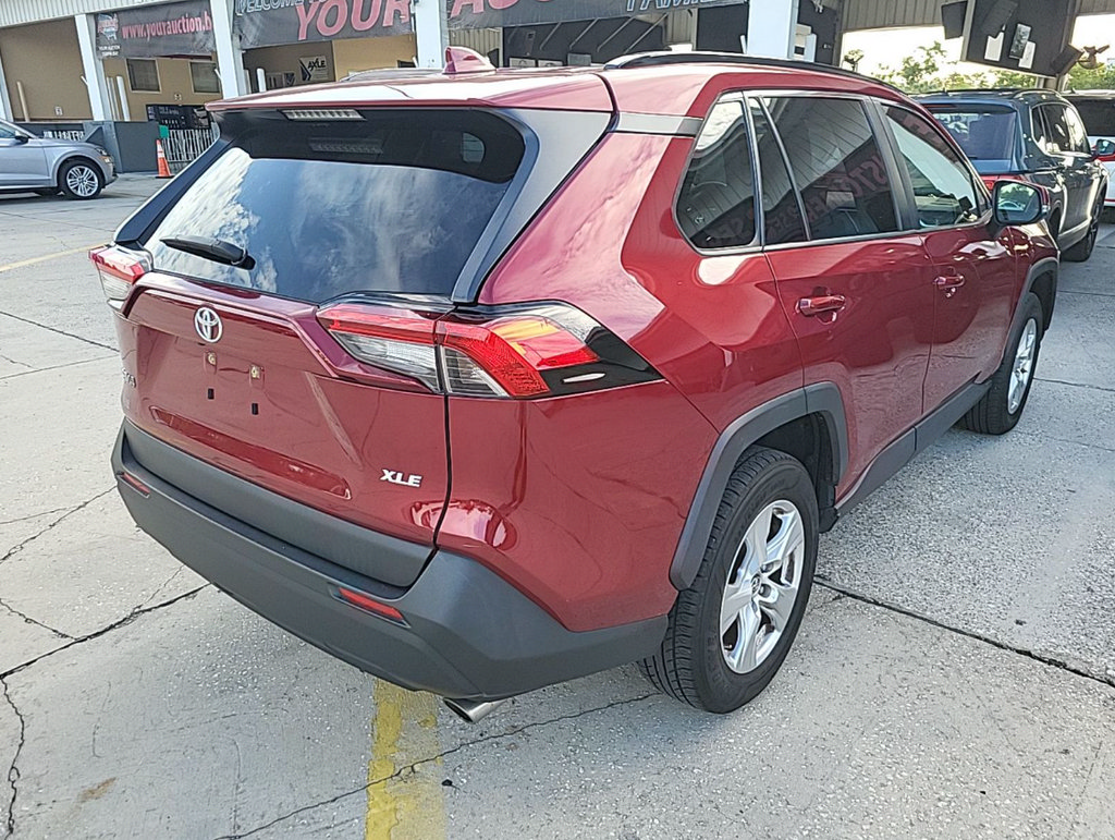 Used 2019 Toyota RAV4 XLE w/ Convenience Package FWD image 5