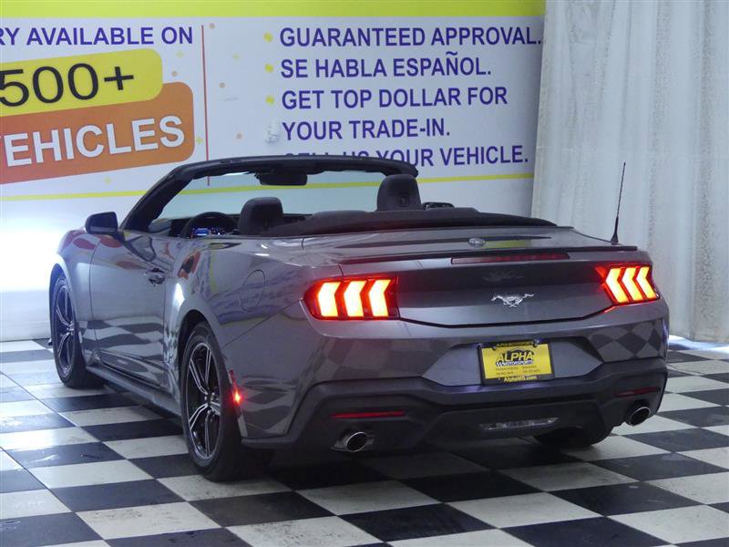 Used 2025 Ford Mustang Premium image 5