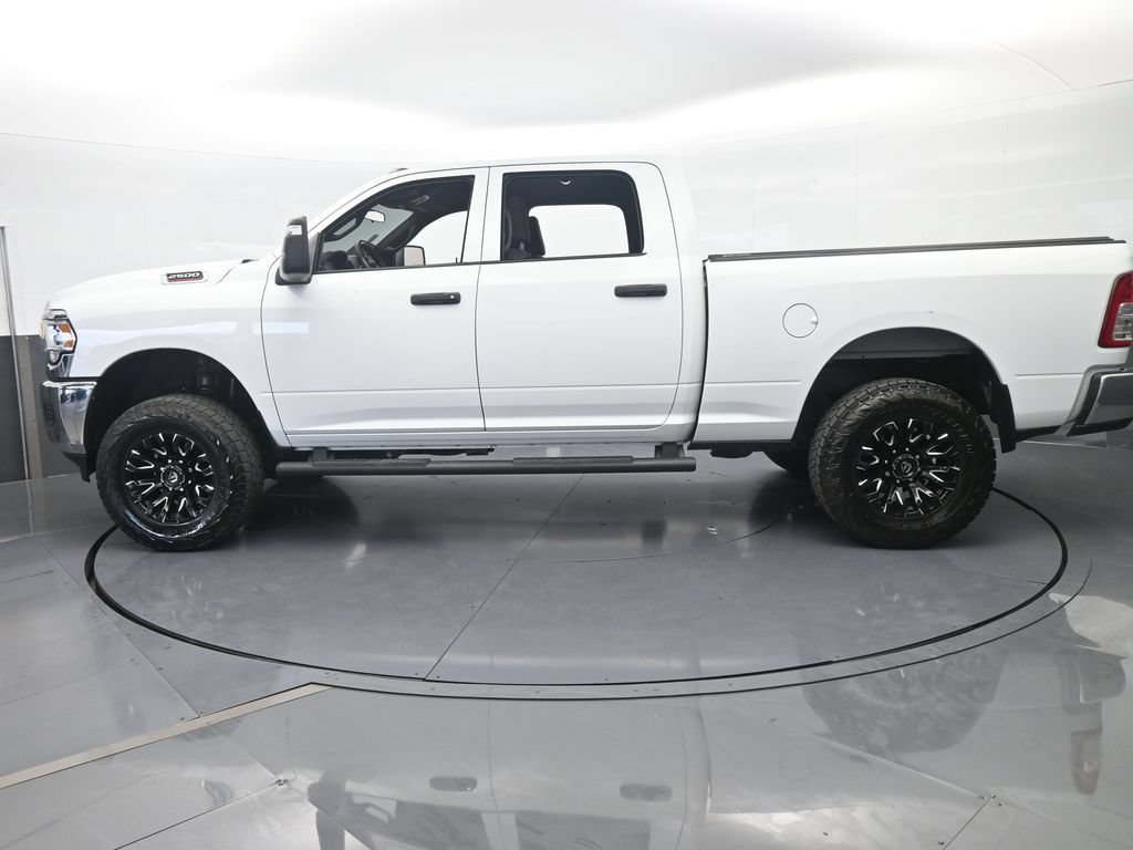 Used 2024 RAM 2500 Tradesman w/ Chrome Appearance Group AWD/4WD image 3
