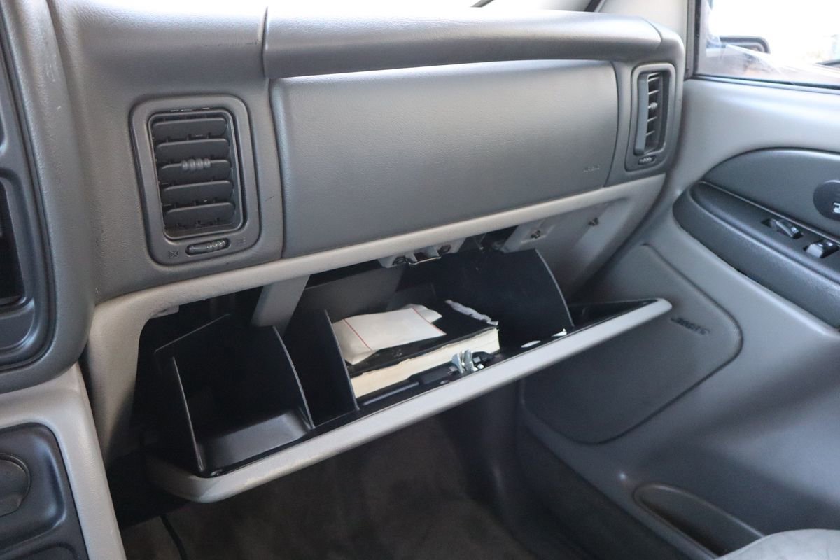 Used 2003 Chevrolet Tahoe LT image 39