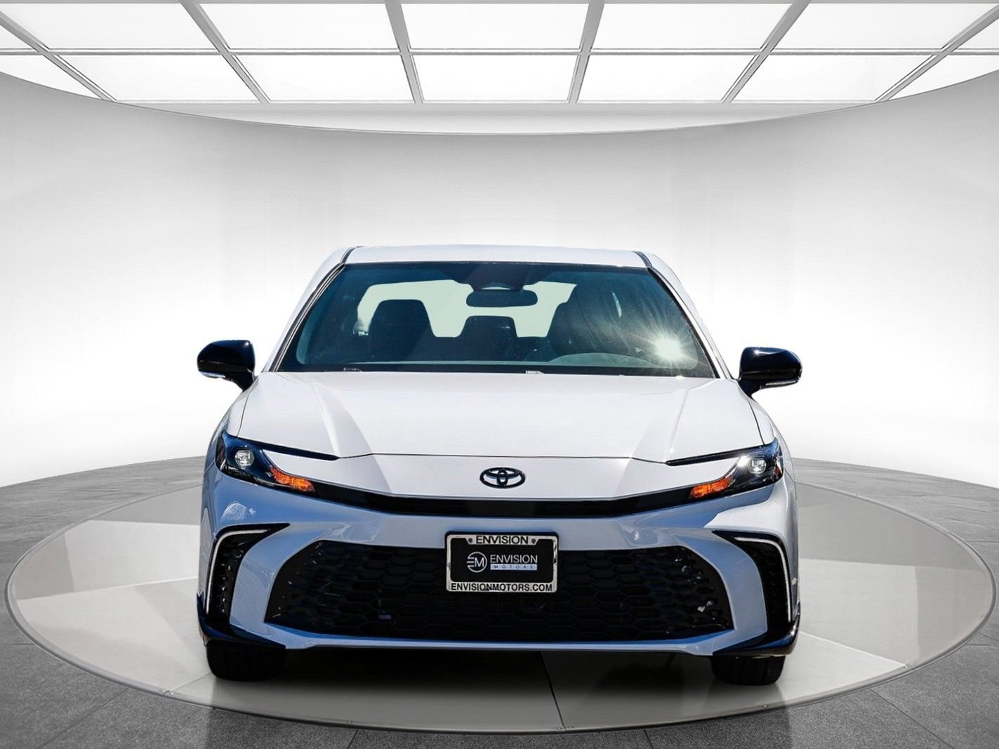 Used 2026 Toyota Camry Hybrid FWD image 6