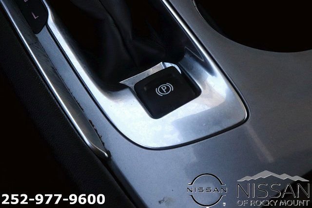 Used 2024 Chevrolet Malibu LT image 29